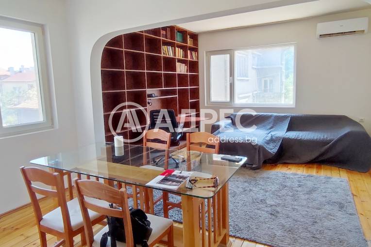 Етаж от къща, Шумен, Център, 660274, Снимка 1