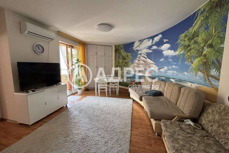 Тристаен апартамент, Варна, к.к. Св.Св. Константин и Елена, 663275, Снимка 1