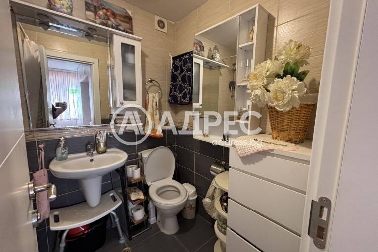 Тристаен апартамент, Варна, к.к. Св.Св. Константин и Елена, 663275, Снимка 12