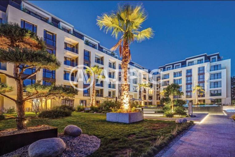 Едностаен апартамент, Варна, к.к. Св.Св. Константин и Елена, 683275, Снимка 1