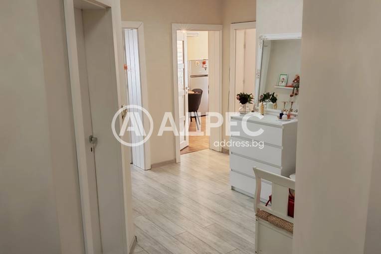 Тристаен апартамент, София, Лозенец, 700275, Снимка 10