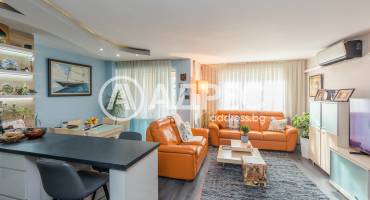 Многостаен апартамент, Варна, Икономически университет, 677276, Снимка 1