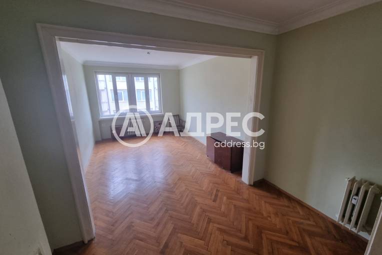 Двустаен апартамент, София, Оборище, 689276, Снимка 1