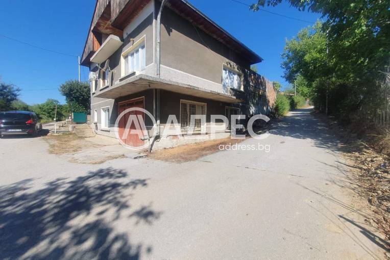 Етаж от къща, Дряново, кв. Вилна зона - Юг, 666277, Снимка 1