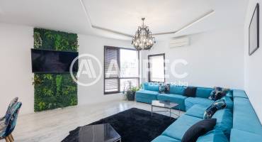 Тристаен апартамент, Варна, Център, 668278, Снимка 1