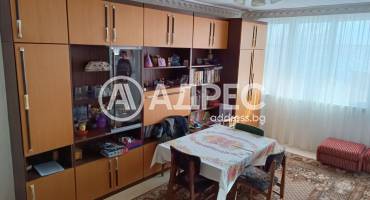 Тристаен апартамент, Разград, Център, 680288, Снимка 1