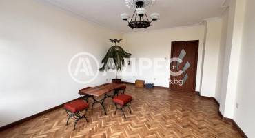 Тристаен апартамент, София, Гео Милев, 692289, Снимка 1