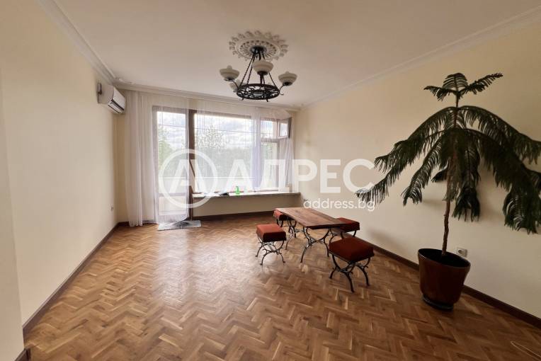 Тристаен апартамент, София, Гео Милев, 692289, Снимка 2