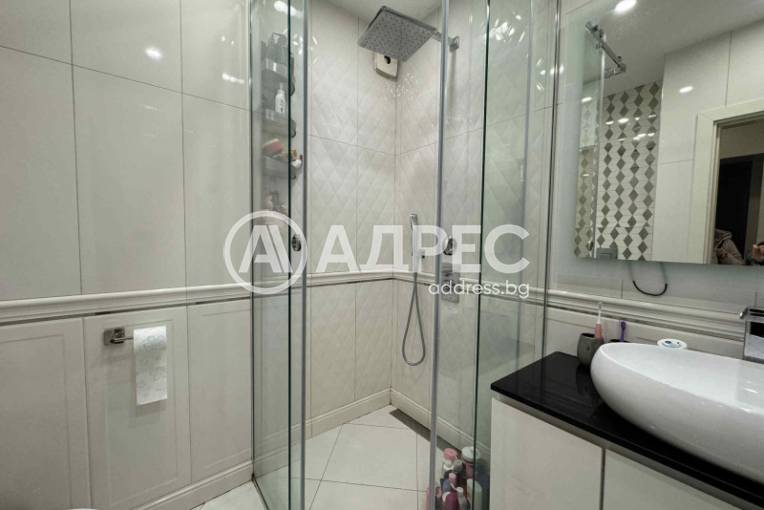 Тристаен апартамент, София, Света троица, 676290, Снимка 4