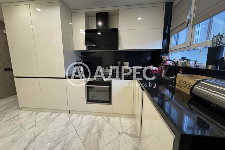 Тристаен апартамент, София, Света троица, 676290, Снимка 6