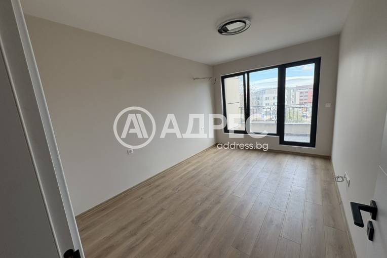 Двустаен апартамент, Пловдив, Остромила, 686291, Снимка 3