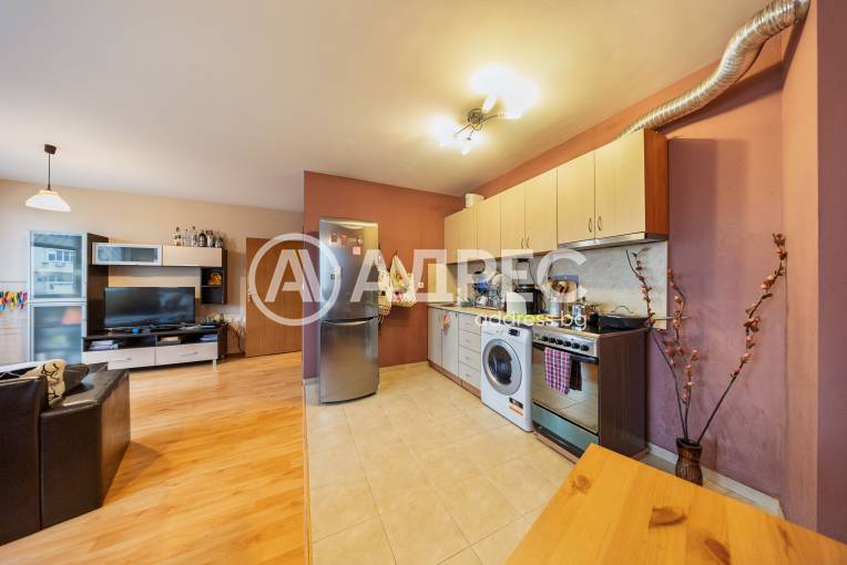 Тристаен апартамент, Плевен, Градска част, 679292, Снимка 2