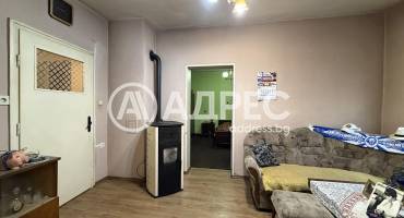 Тристаен апартамент, София, Левски, 682295, Снимка 1