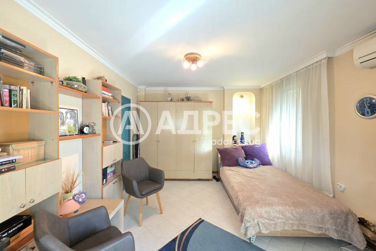 Многостаен апартамент, София, Павлово, 666296, Снимка 14