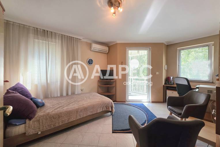 Многостаен апартамент, София, Павлово, 666296, Снимка 21