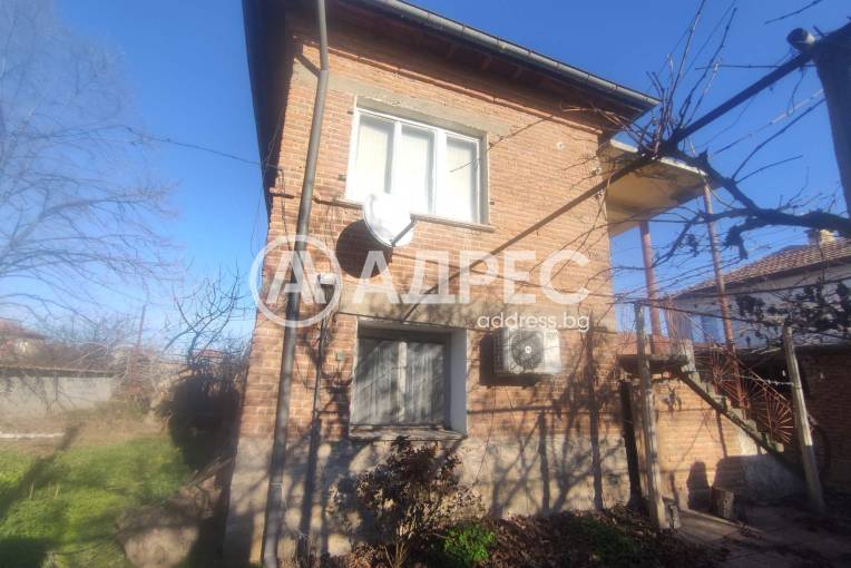 Къща/Вила, Юнаците, 681296, Снимка 1