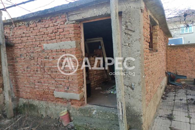 Къща/Вила, Юнаците, 681296, Снимка 3