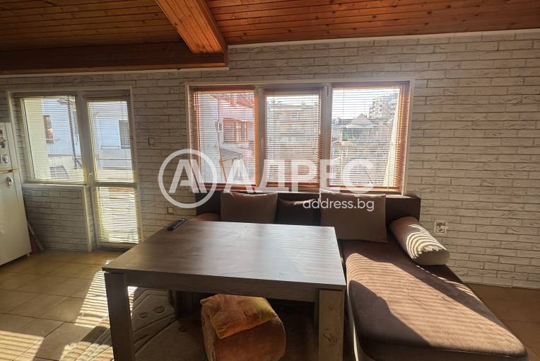 Тристаен апартамент, Пловдив, Кючук Париж, 688299, Снимка 1