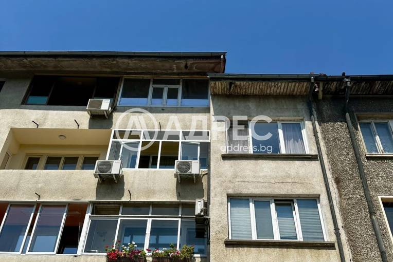 Тристаен апартамент, Троян, Център, 662301, Снимка 1