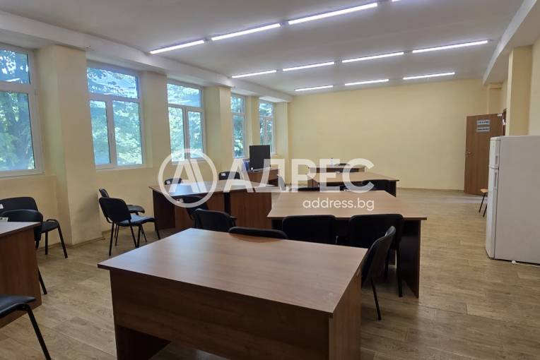 Офис Сграда/Търговски център, Шумен, Кв. Добруджански, 665303, Снимка 2