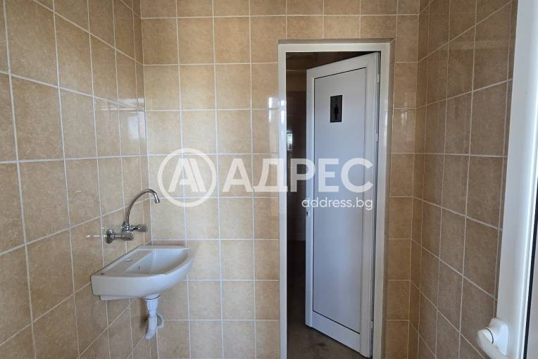 Офис Сграда/Търговски център, Шумен, Кв. Добруджански, 665303, Снимка 5