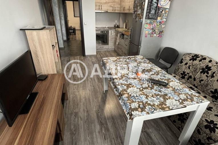 Тристаен апартамент, Велико Търново, Център, 669305, Снимка 1