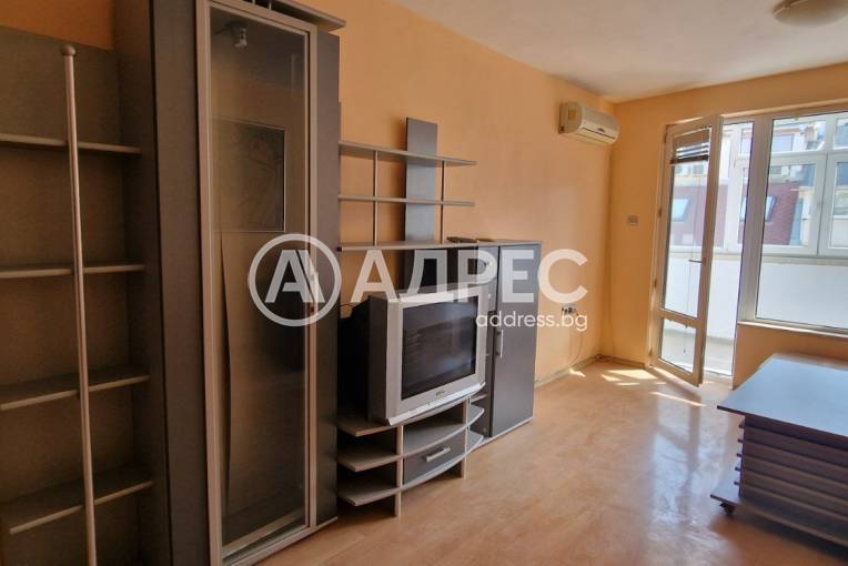 Тристаен апартамент, Варна, Окръжна болница, 689305, Снимка 11