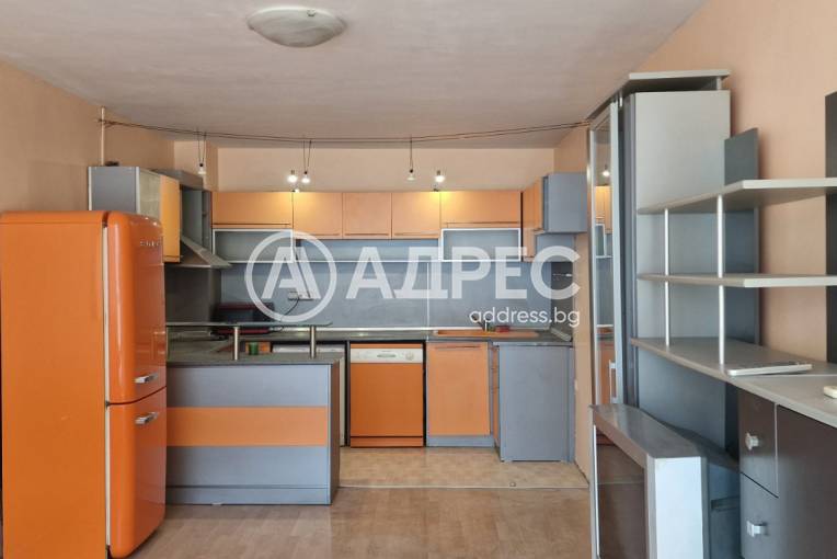 Тристаен апартамент, Варна, Окръжна болница, 689305, Снимка 2