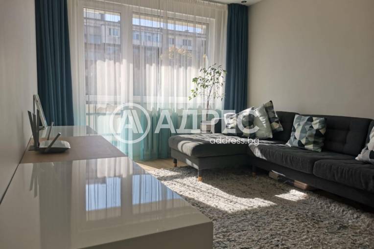 Тристаен апартамент, София, Стрелбище, 673310, Снимка 1