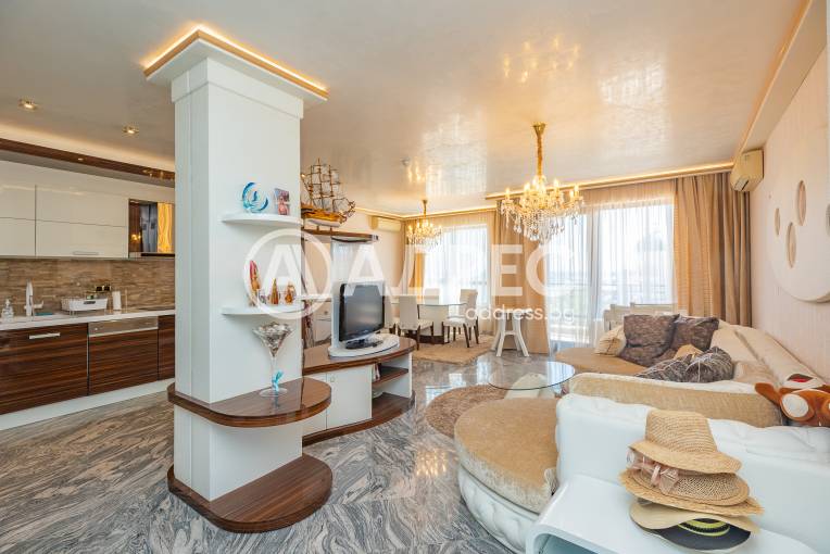 Тристаен апартамент, Варна, к.к. Златни Пясъци, 661311, Снимка 1