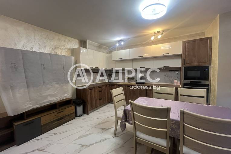 Тристаен апартамент, София, Център, 698311, Снимка 1