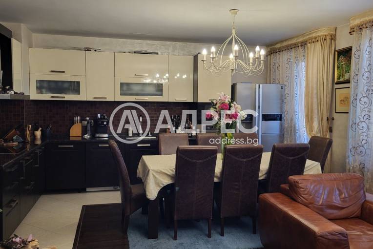 Тристаен апартамент, София, Хаджи Димитър, 667314, Снимка 1