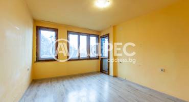 Двустаен апартамент, Варна, Колхозен пазар, 680314