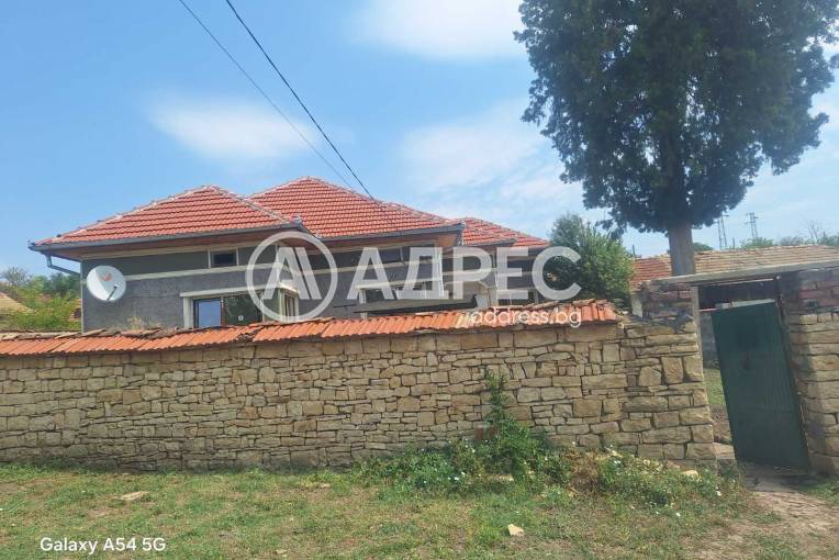 Къща/Вила, Куцина, 658315, Снимка 1