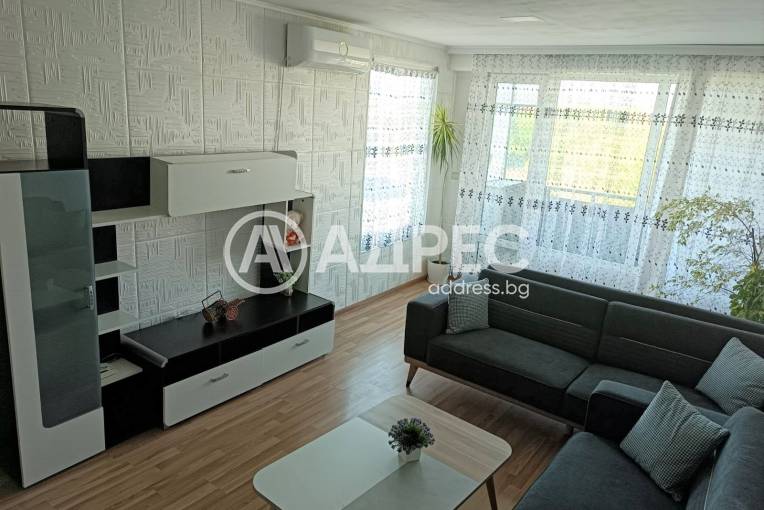 Тристаен апартамент, Разград, Орел, 667315, Снимка 1