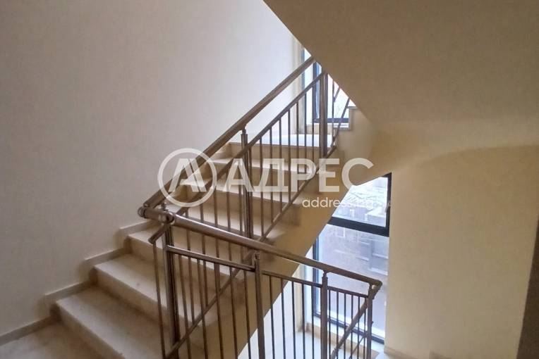 Двустаен апартамент, Варна, Погребите, 681315, Снимка 13