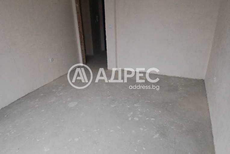 Двустаен апартамент, Варна, Погребите, 681315, Снимка 2