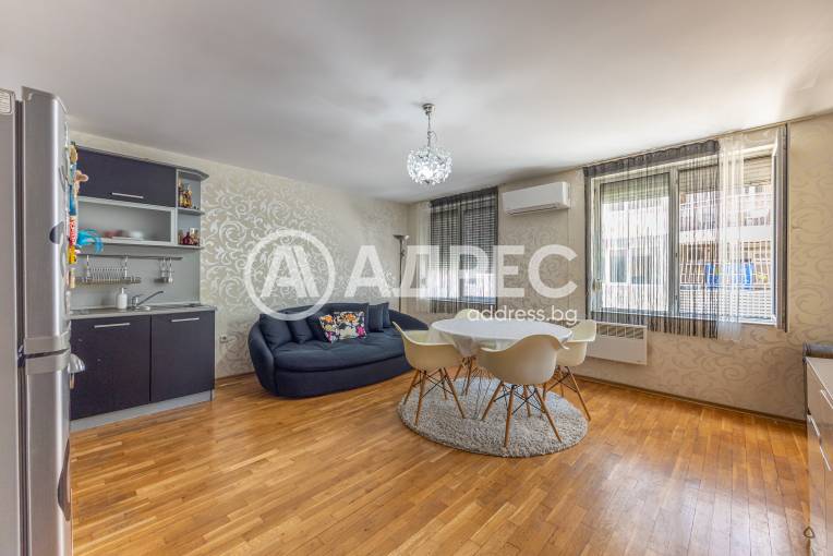 Двустаен апартамент, Варна, Бриз, 700318, Снимка 1