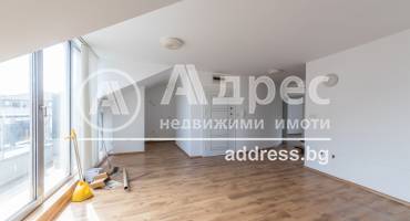 Многостаен апартамент, Варна, ЖП Гара, 556319, Снимка 1