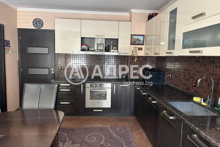 Тристаен апартамент, София, Хаджи Димитър, 667322, Снимка 1