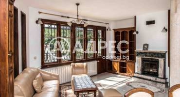 Къща/Вила, Варна, к.к. Св.Св. Константин и Елена, 680324, Снимка 2