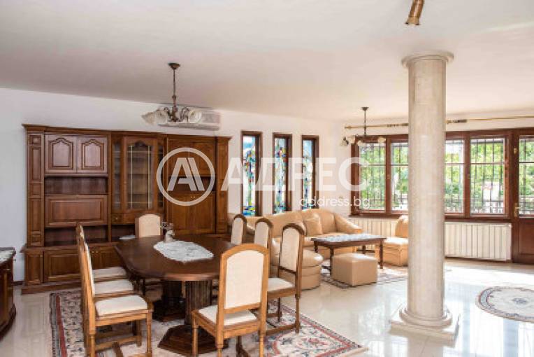 Къща/Вила, Варна, к.к. Св.Св. Константин и Елена, 680324, Снимка 1