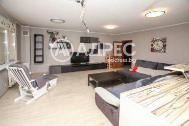 Тристаен апартамент, София, Гоце Делчев, 681324, Снимка 1