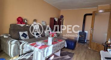 Тристаен апартамент, Павликени, 682324, Снимка 1