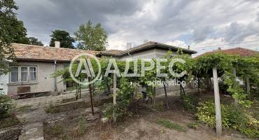 Къща/Вила, Нови пазар, 701324, Снимка 1
