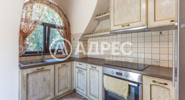 Тристаен апартамент, Варна, Гръцка махала, 700326, Снимка 2