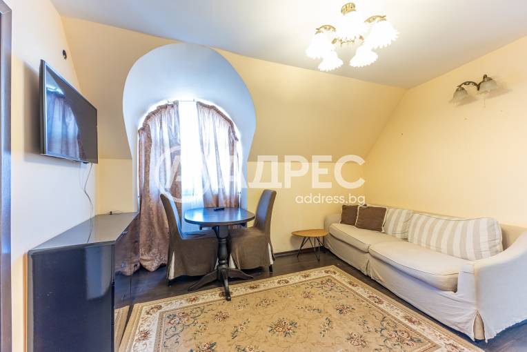 Тристаен апартамент, Варна, Гръцка махала, 700326, Снимка 1