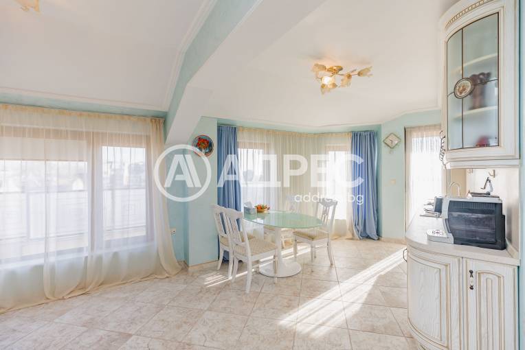 Многостаен апартамент, Варна, Операта, 684329, Снимка 1