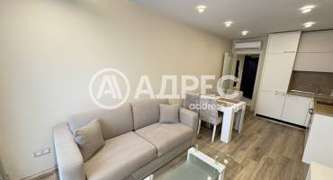 Двустаен апартамент, Варна, Червен площад, 692329, Снимка 1