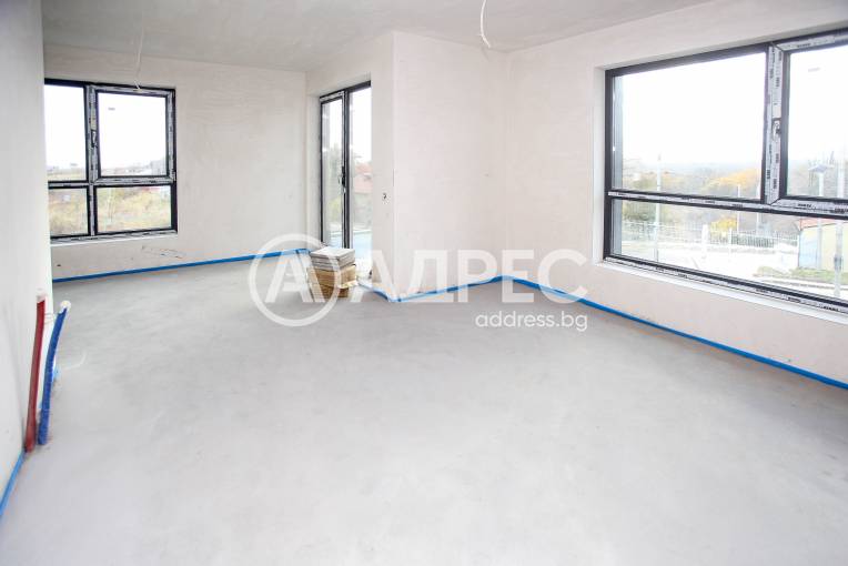 Тристаен апартамент, Иваняне, 671331, Снимка 1